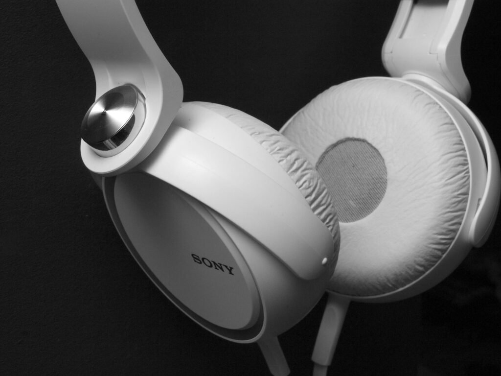 Sony Headphones: The Ultimate Guide to Sound, Style, and Smart Choice in 2025